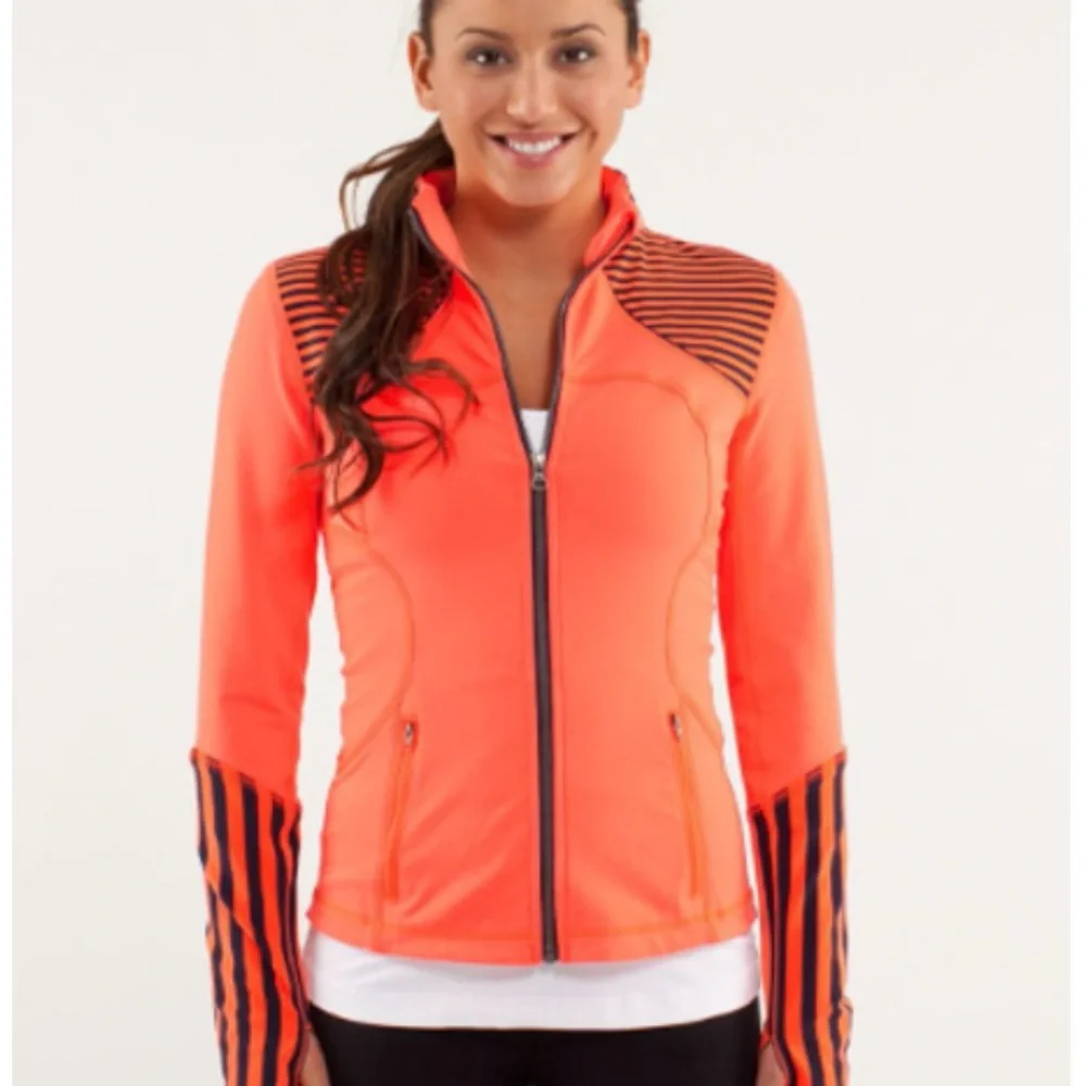 Lululemon Forme Jacket Light Flare/Inkwell
Size 6 EUC - Picture 2 of 8